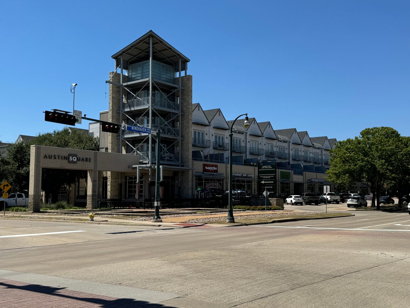 Austin Square — The Colony, TX | DUWEST